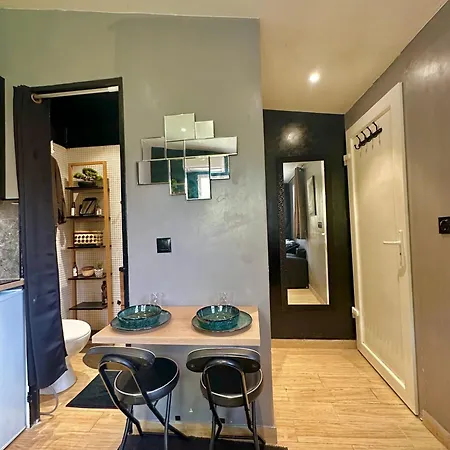 Jungle House Apartment *